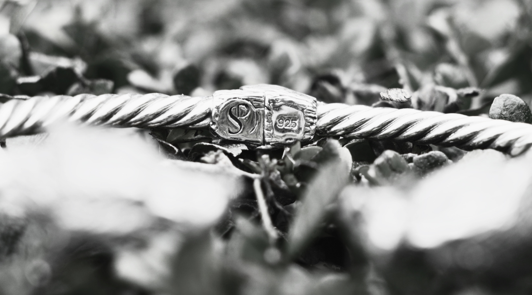 What is 925 Sterling Silver? Everything You Need to Know